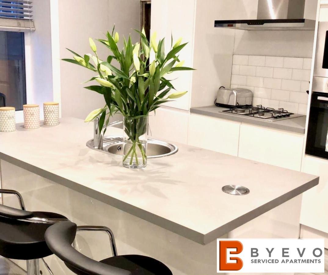 Byevo Almar Villa - Close To City And Airport - Perfect For Contractors Or Large Groups Глазго Экстерьер фото
