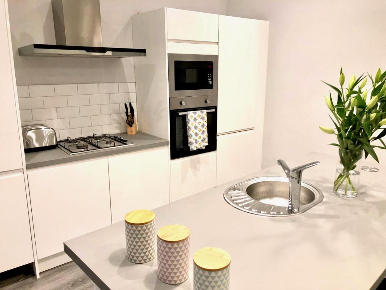 Byevo Almar Villa - Close To City And Airport - Perfect For Contractors Or Large Groups Глазго Экстерьер фото