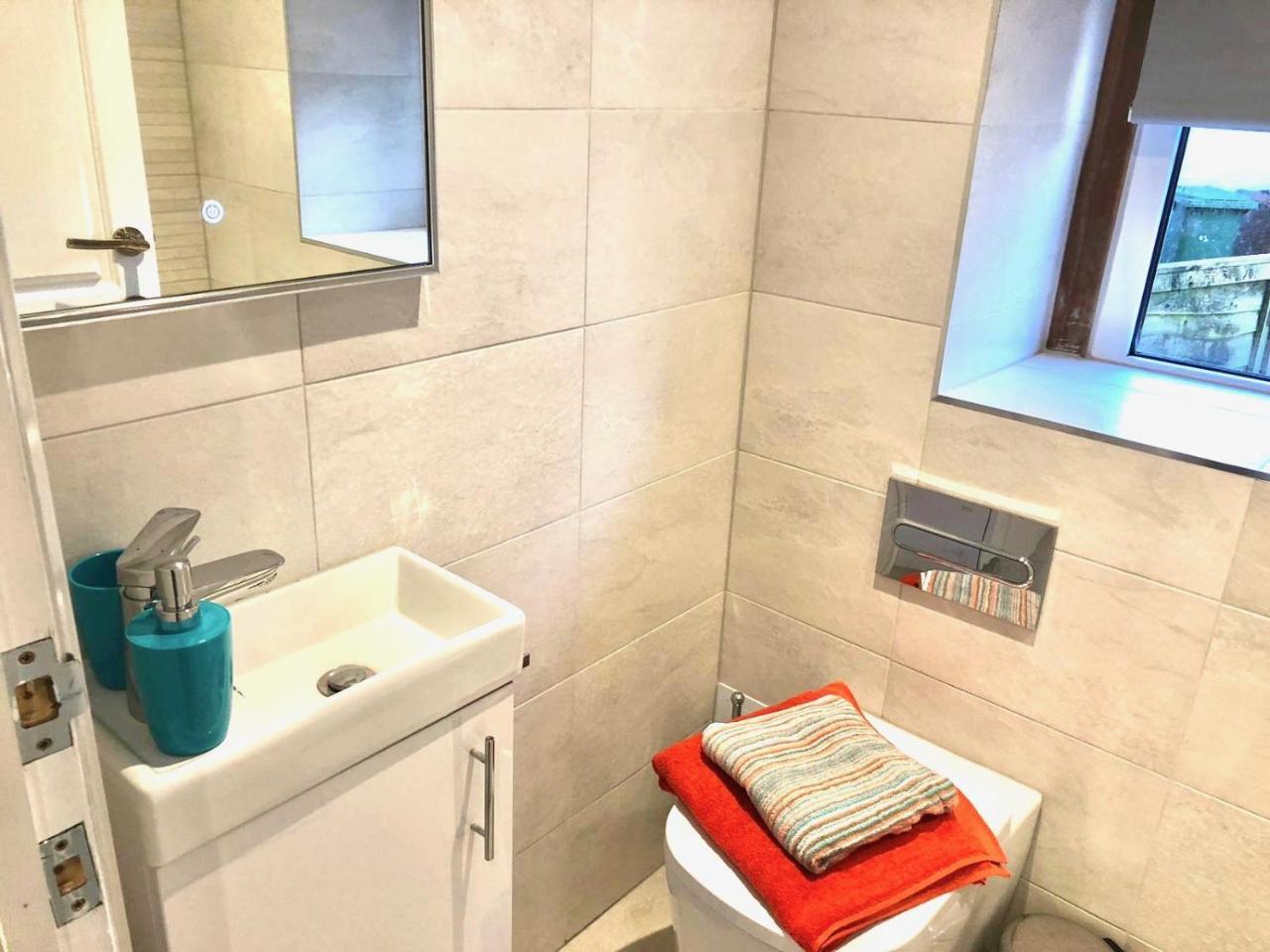 Byevo Almar Villa - Close To City And Airport - Perfect For Contractors Or Large Groups Глазго Экстерьер фото